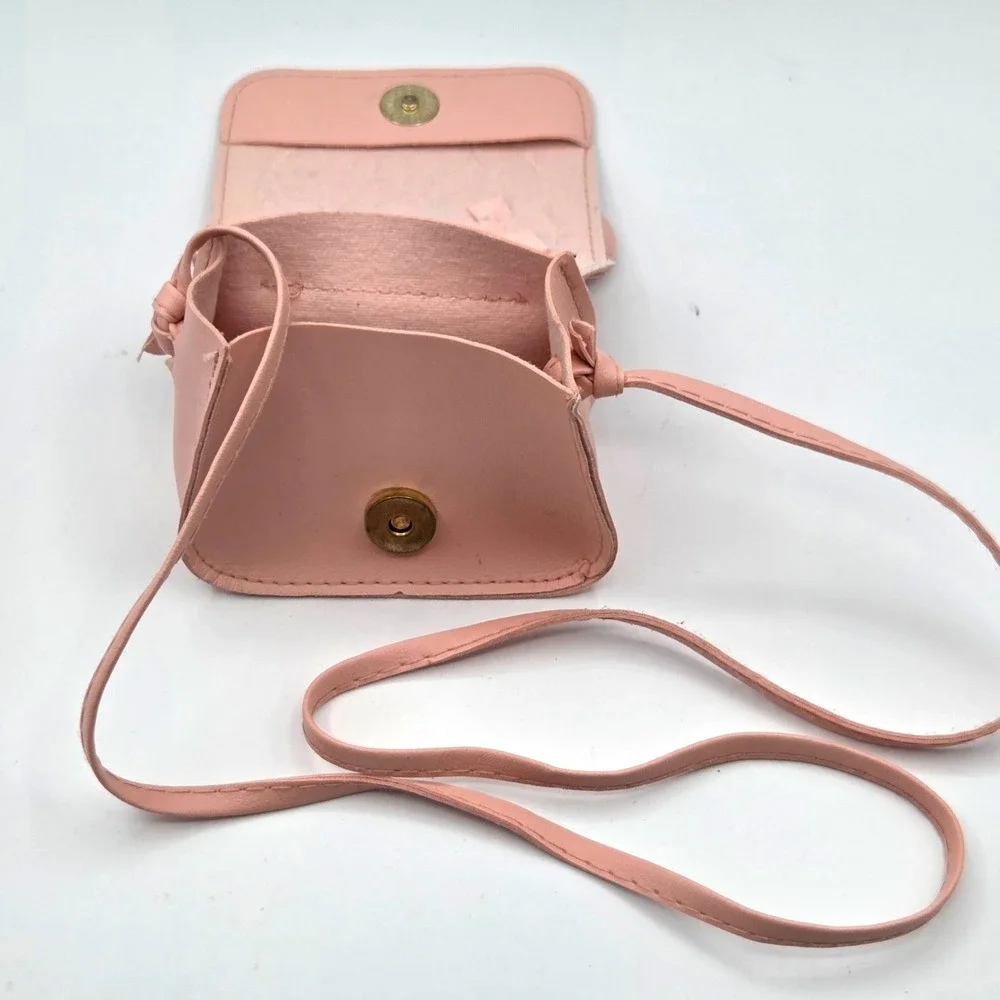Hello Kitty Mini Crossbody Purse for Little Girls Dusty Rose With Bow‎
